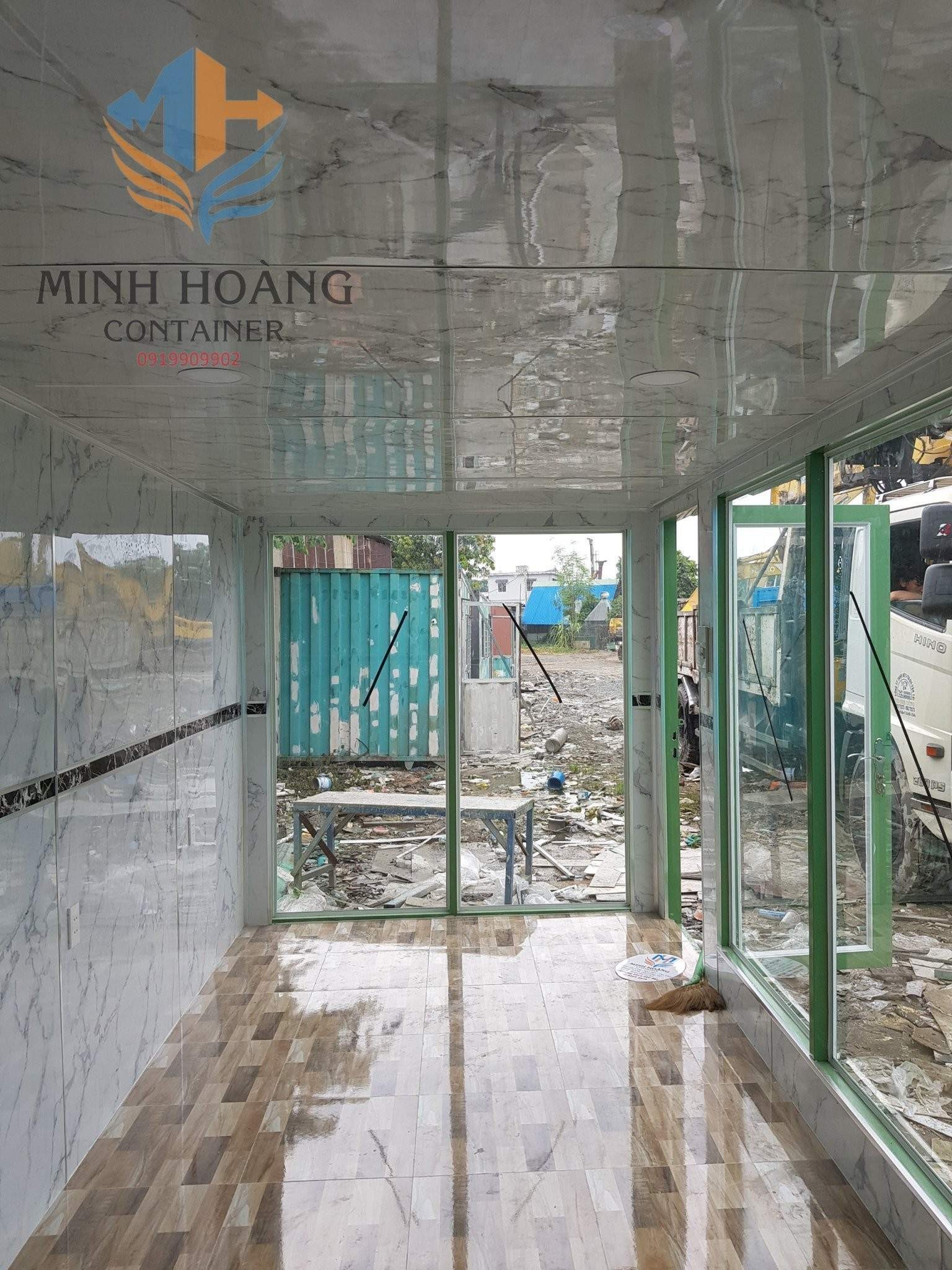 Container Văn Phòng 20 feet khung kính